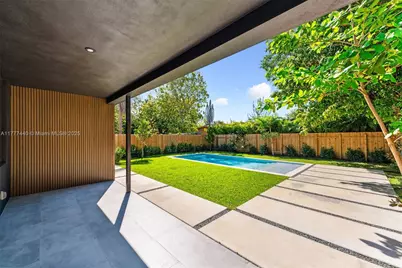 412 NW 47th St, Miami, FL 33127 - Photo 47