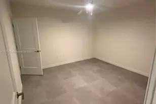 16395 Biscayne Blvd, North Miami Beach, FL 33160 - Photo 1