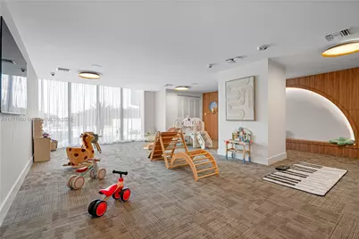 16395 Biscayne Blvd #TH 6, North Miami Beach, FL 33160 - Photo 27