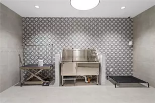 16395 Biscayne Blvd, North Miami Beach, FL 33160 - Photo 19