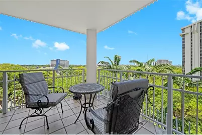 2000 Towerside Ter #805, Miami, FL 33138 - Photo 11