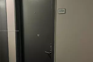 41 SE 5th St, Miami, FL 33131 - Photo 29