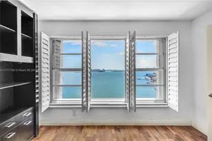 11111 Biscayne Blvd, Miami, FL 33181 - Photo 15