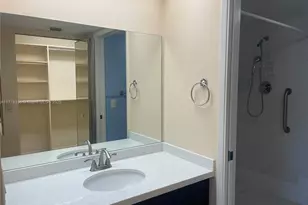 950 SW 138th Ave, Pembroke Pines, FL 33027 - Photo 17