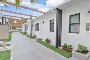 1946 Pierce St, Hollywood, FL 33020 - Photo 9