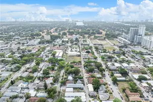 1946 Pierce St, Hollywood, FL 33020 - Photo 15