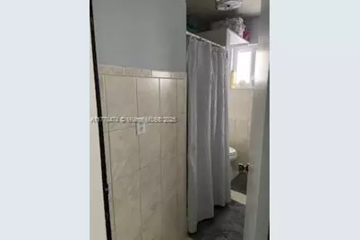 1012 E 20th St, Hialeah, FL 33013 - Photo 21