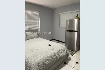 1012 E 20th St, Hialeah, FL 33013 - Photo 17