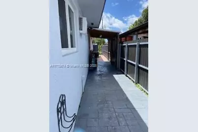 1012 E 20th St, Hialeah, FL 33013 - Photo 25