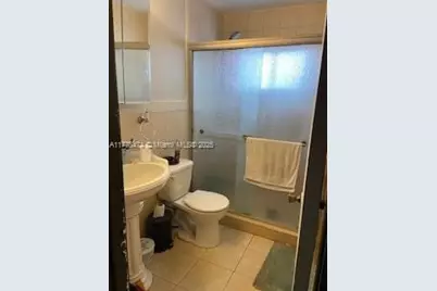 1012 E 20th St, Hialeah, FL 33013 - Photo 15