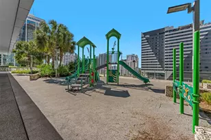 88 SW 7th St, Miami, FL 33130 - Photo 29