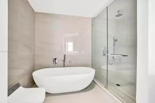 88 SW 7th St, Miami, FL 33130 - Photo 11