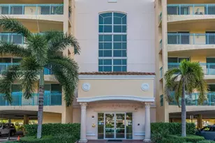 201 Golden Isles Dr, Hallandale Beach, FL 33009 - Photo 23