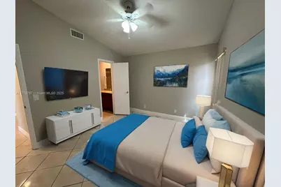 6548 NW 170 Terrace #6548, Hialeah, FL 33015 - Photo 9