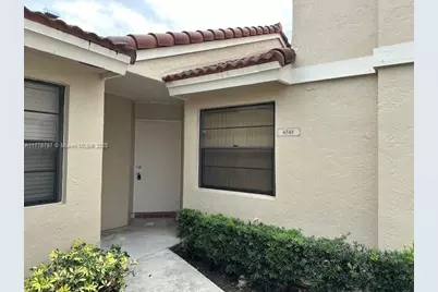 6548 NW 170 Terrace #6548, Hialeah, FL 33015 - Photo 1