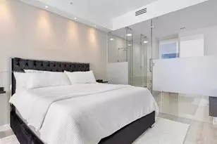 55 SW 9th St, Miami, FL 33130 - Photo 9