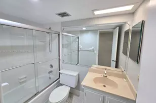 2313 S Cypress Bend Dr, Pompano Beach, FL 33069 - Photo 5