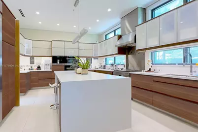 128 NE 94th St, Miami Shores, FL 33138 - Photo 5