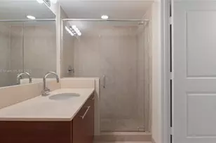 2681 N Flamingo Rd, Sunrise, FL 33323 - Photo 23