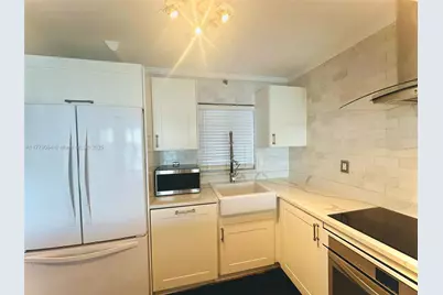 1700 NW N River Dr #805, Miami, FL 33125 - Photo 5