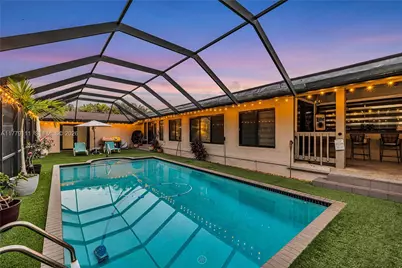 7801 SW 170th St, Palmetto Bay, FL 33157 - Photo 9