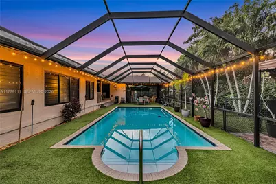 7801 SW 170th St, Palmetto Bay, FL 33157 - Photo 1