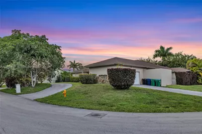 7801 SW 170th St, Palmetto Bay, FL 33157 - Photo 5