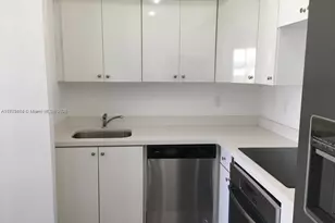 810 7th St, Miami Beach, FL 33139 - Photo 5