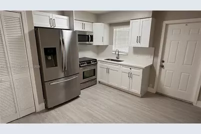 216 NW 12th St, Pompano Beach, FL 33060 - Photo 21