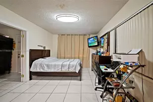 5031 NW 4th St, Miami, FL 33126 - Photo 7