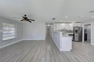 3673 W Valley Green Dr, Davie, FL 33328 - Photo 5