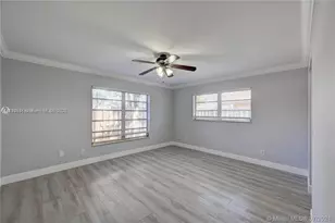 3673 W Valley Green Dr, Davie, FL 33328 - Photo 11
