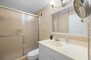 3725 S Ocean Dr, Hollywood, FL 33019 - Photo 21