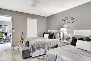 329 SE 3rd St, Hallandale Beach, FL 33009 - Photo 29