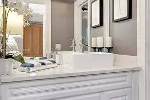 329 SE 3rd St, Hallandale Beach, FL 33009 - Photo 25