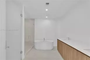 17550 Collins Ave, Sunny Isles Beach, FL 33160 - Photo 19