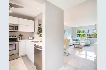 5121 W Oakland Park Blvd #205, Lauderdale Lakes, FL 33313 - Photo 7