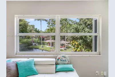 5121 W Oakland Park Blvd #205, Lauderdale Lakes, FL 33313 - Photo 13