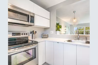 5121 W Oakland Park Blvd #205, Lauderdale Lakes, FL 33313 - Photo 9