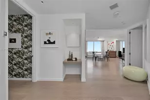 1425 Brickell Ave, Miami, FL 33131 - Photo 3
