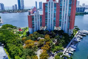 3370 Hidden Bay Dr, Aventura, FL 33180 - Photo 55