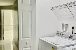 11503 NW 89th St, Doral, FL 33178 - Photo 7