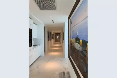 1000 Biscayne Blvd #4402, Miami, FL 33132 - Photo 9