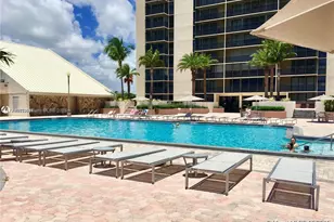 20301 W Country Club Dr, Aventura, FL 33180 - Photo 25