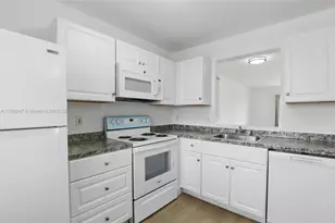 8540 N Sherman Cir, Miramar, FL 33025 - Photo 25