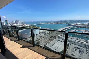 398 NE 5th St, Miami, FL 33132 - Photo 13