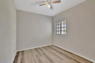 4208 N Dixie Hwy, Oakland Park, FL 33334 - Photo 37