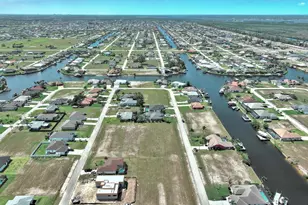 1037 NW 37th Pl, Cape Coral, FL 33993 - Photo 21