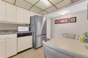 2101 Atlantic Shores Blvd, Hallandale Beach, FL 33009 - Photo 5