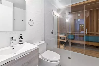 2550 Flamingo Dr, Miami Beach, FL 33140 - Photo 45